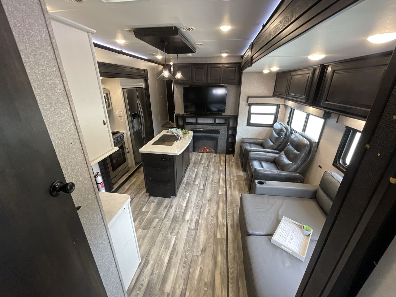 2022 HIGHLAND RIDGE SILVERSTAR 376FBH