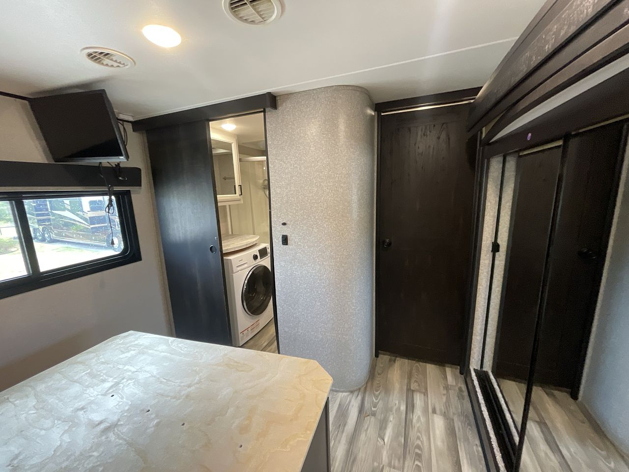 2022 HIGHLAND RIDGE SILVERSTAR 376FBH