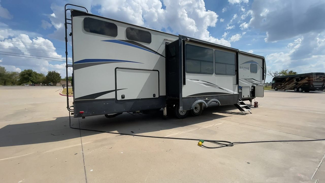 2020 KEYSTONE AVALANCHE 396BH