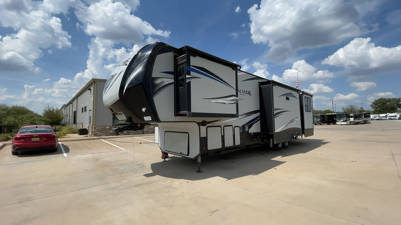 2020 KEYSTONE AVALANCHE 396BH