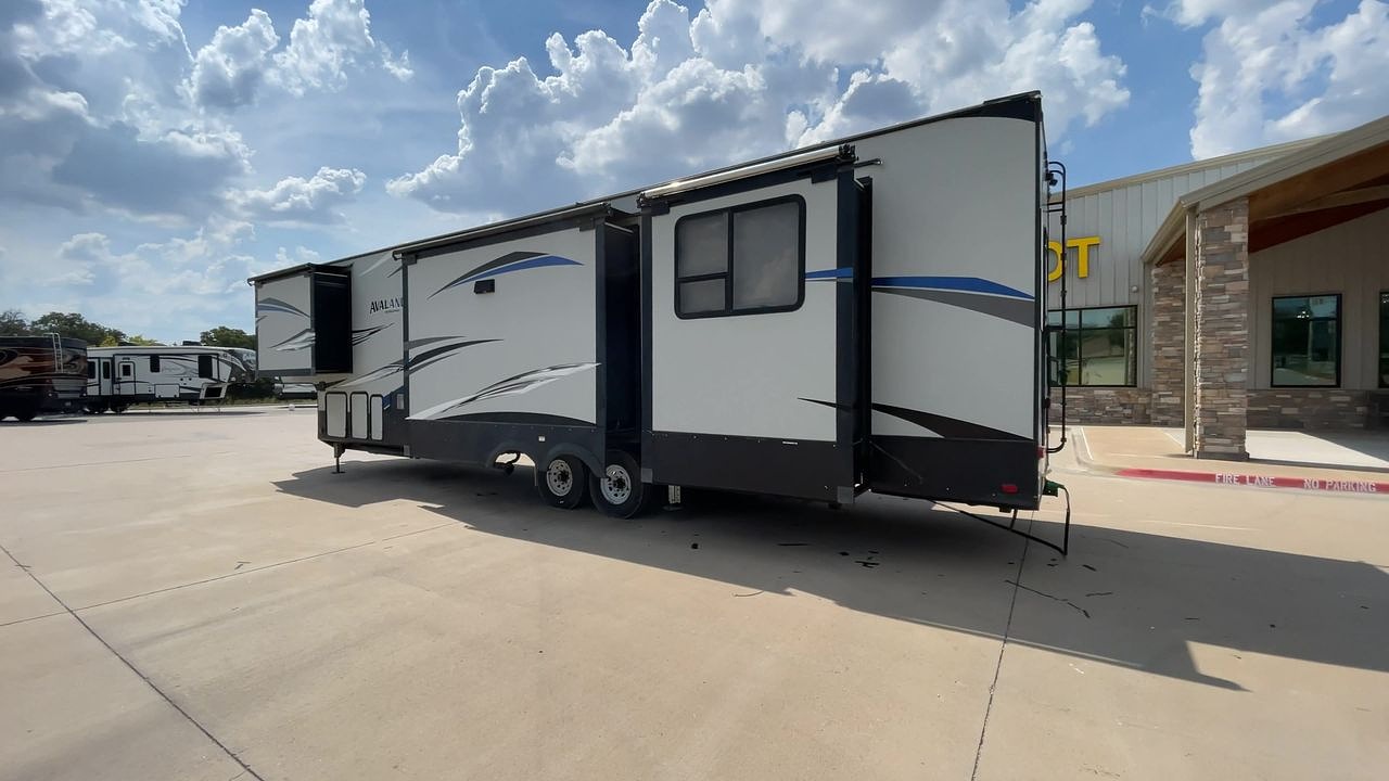 2020 KEYSTONE AVALANCHE 396BH