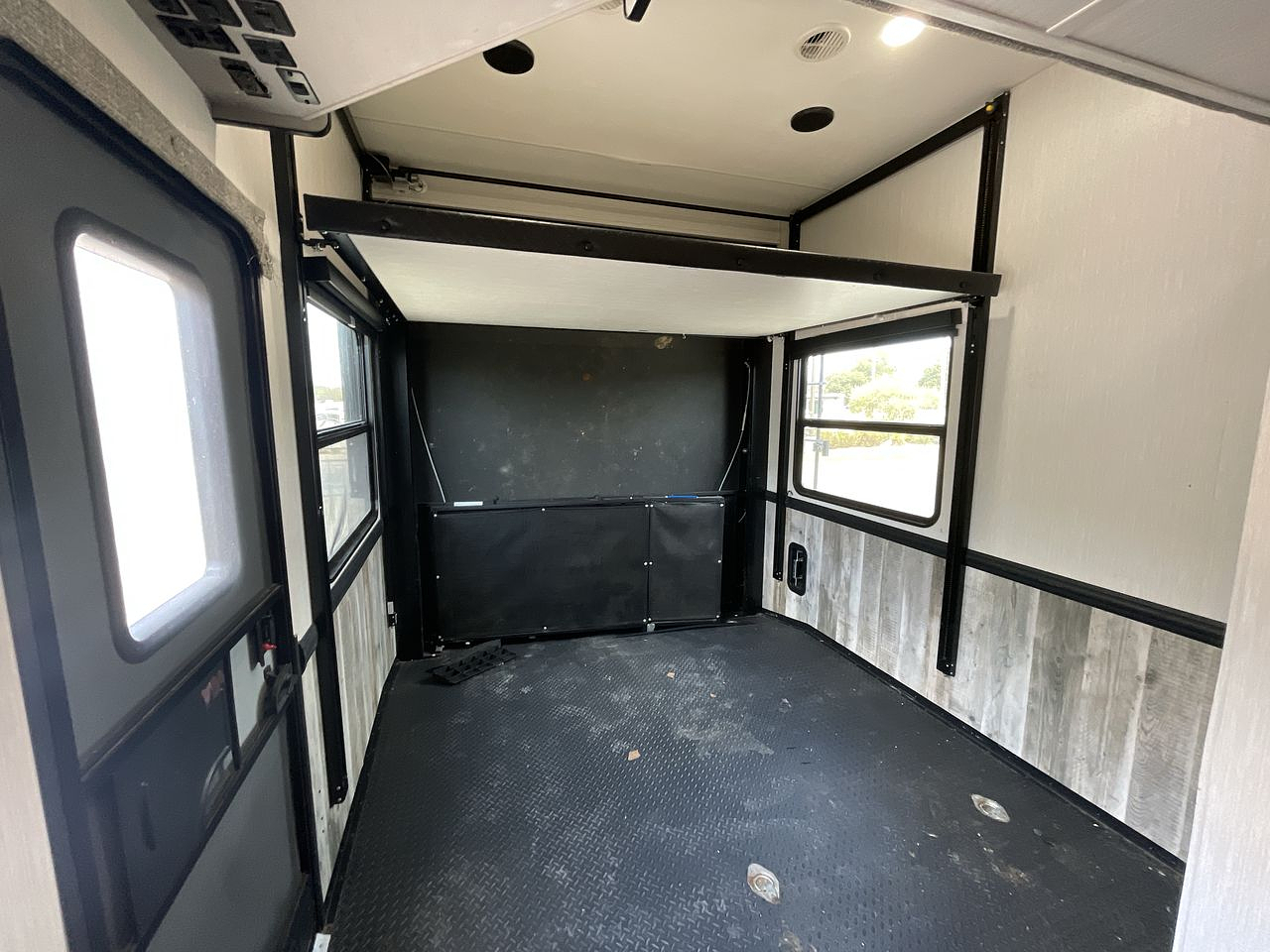2022 HEARTLAND CYCLONE 4006 HD