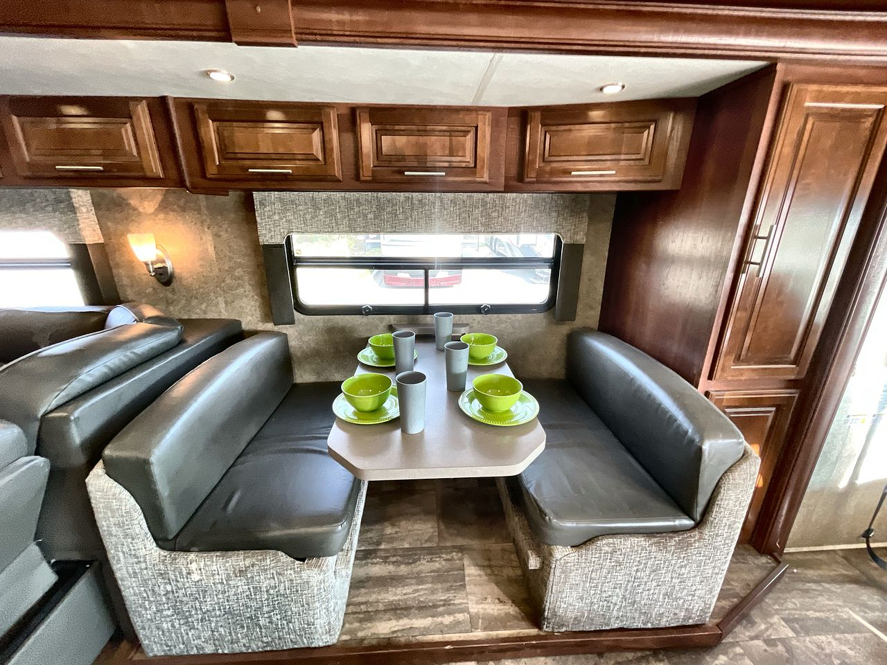 2017 FOREST RIVER GEORGETOWN 335DS