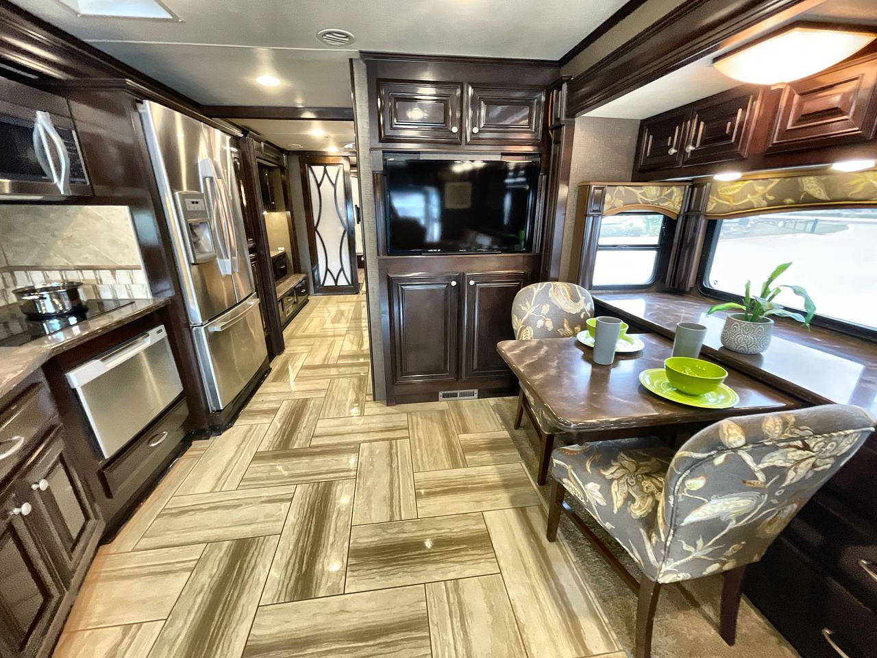 2015 THOR TUSCANY 40DX