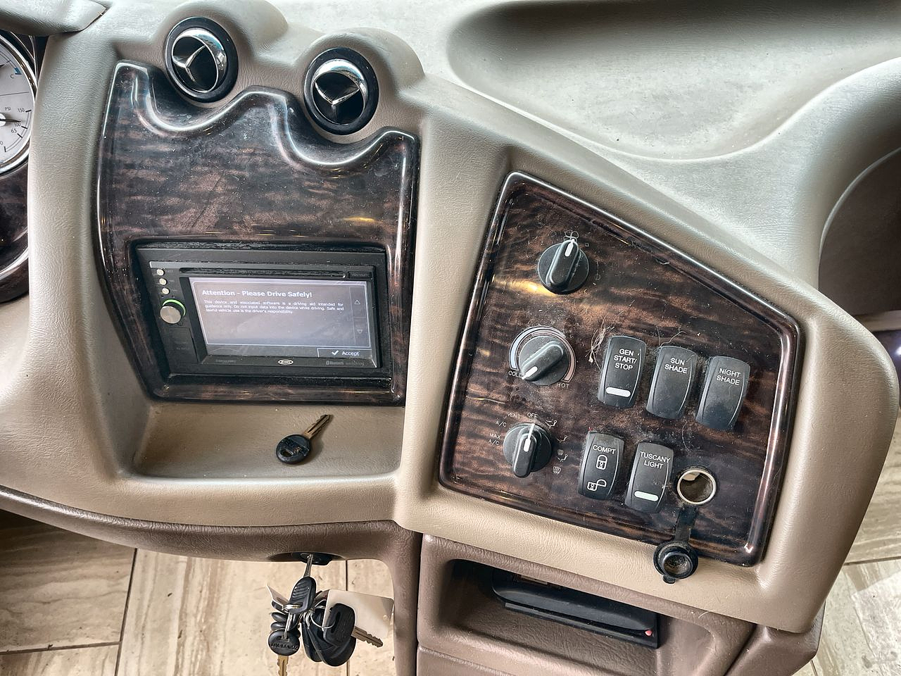 2015 THOR TUSCANY 40DX