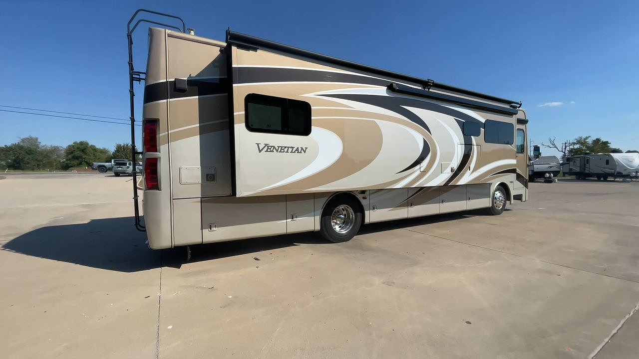 2017 THOR VENETIAN 37