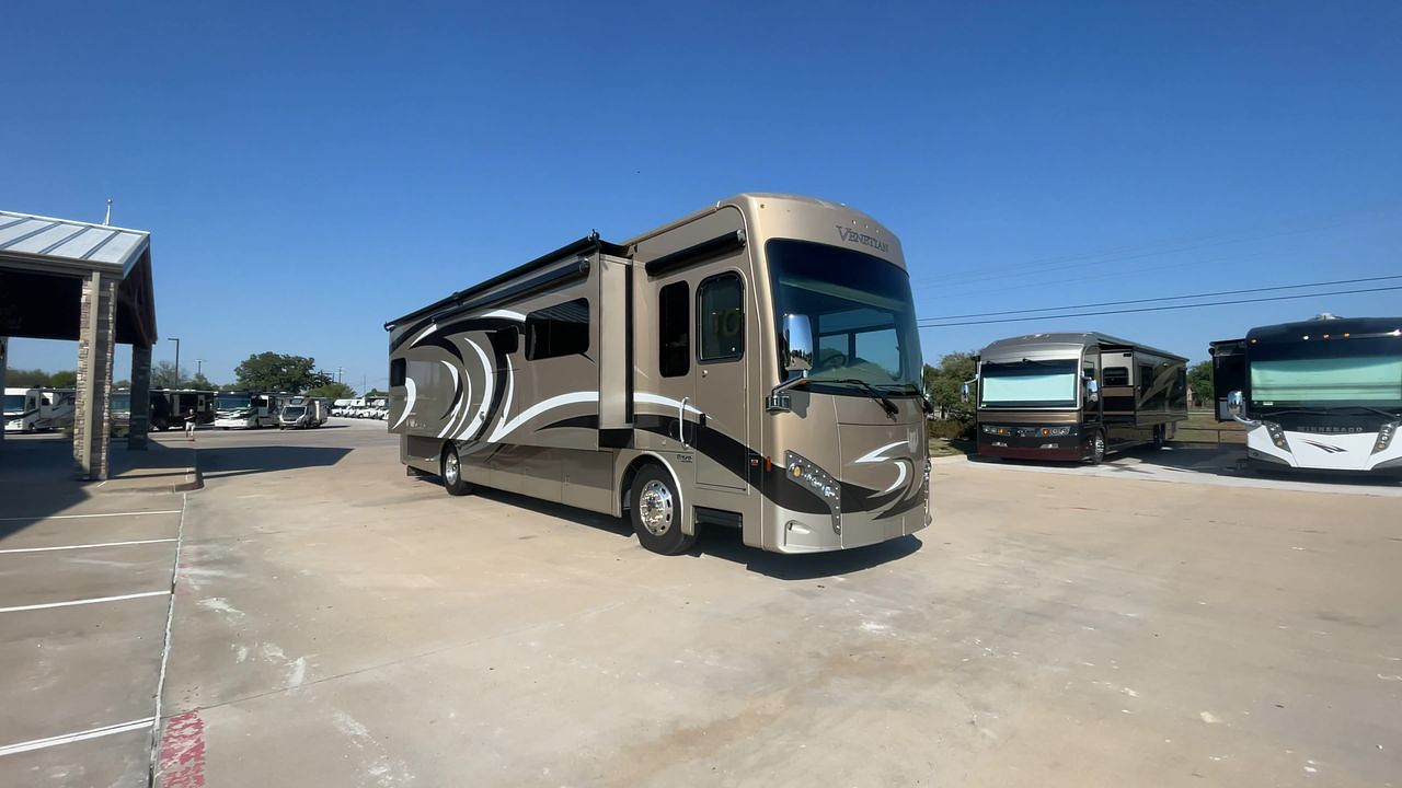 2017 THOR VENETIAN 37