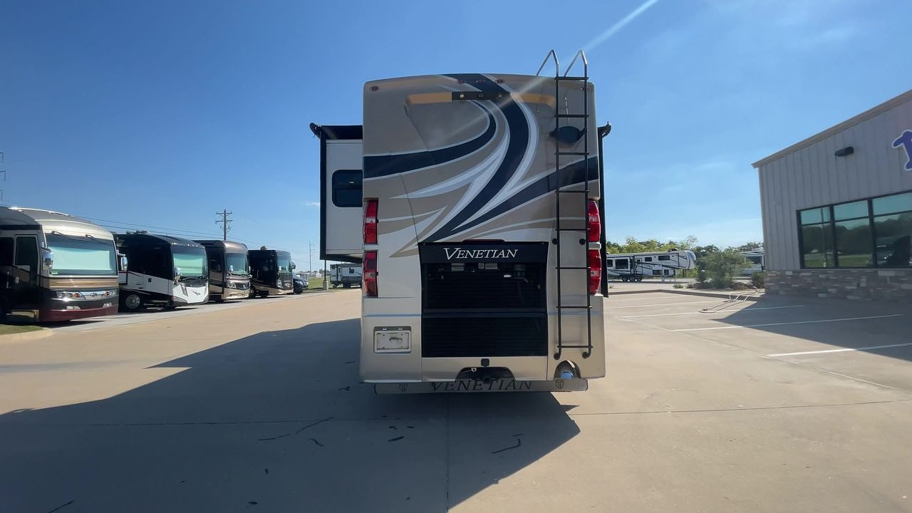 2017 THOR VENETIAN 37