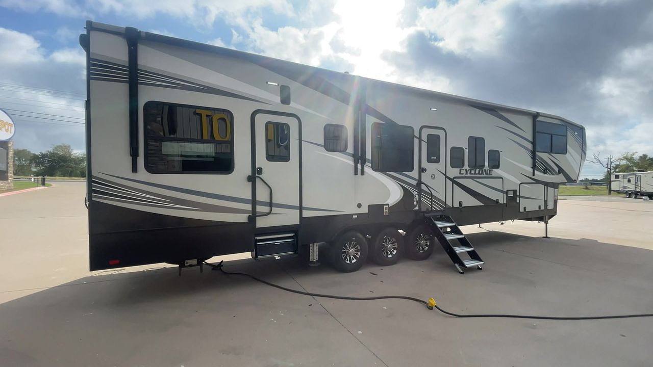 2020 HEARTLAND CYCLONE 4007