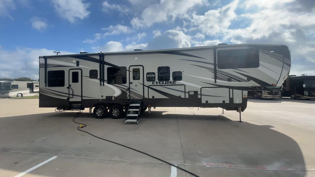 2020 HEARTLAND CYCLONE 4007