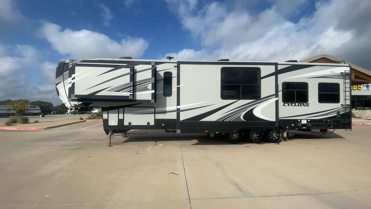 2020 HEARTLAND CYCLONE 4007