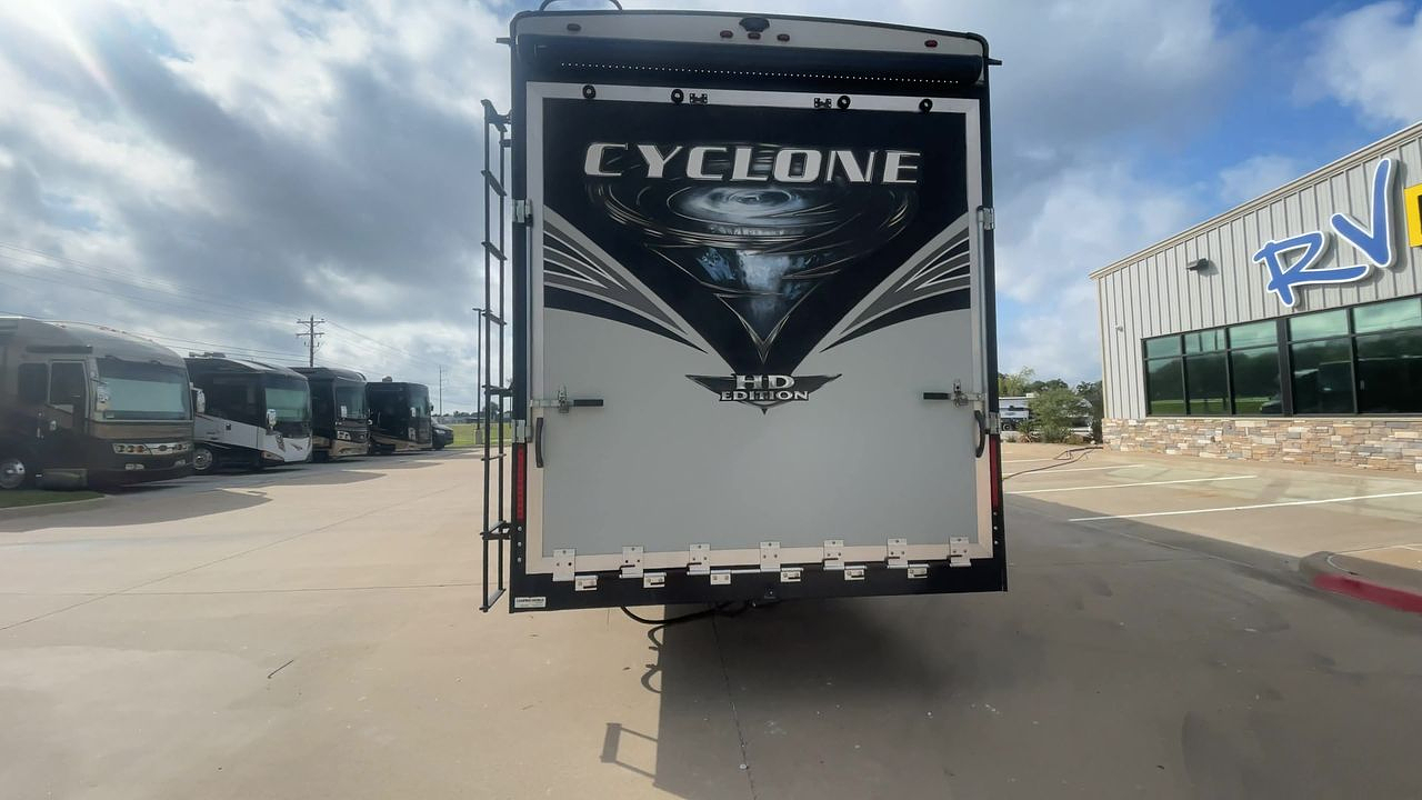 2020 HEARTLAND CYCLONE 4007
