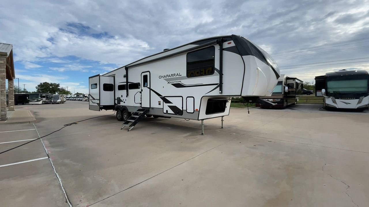 2023 FOREST RIVER CHAPARRAL 355FBX