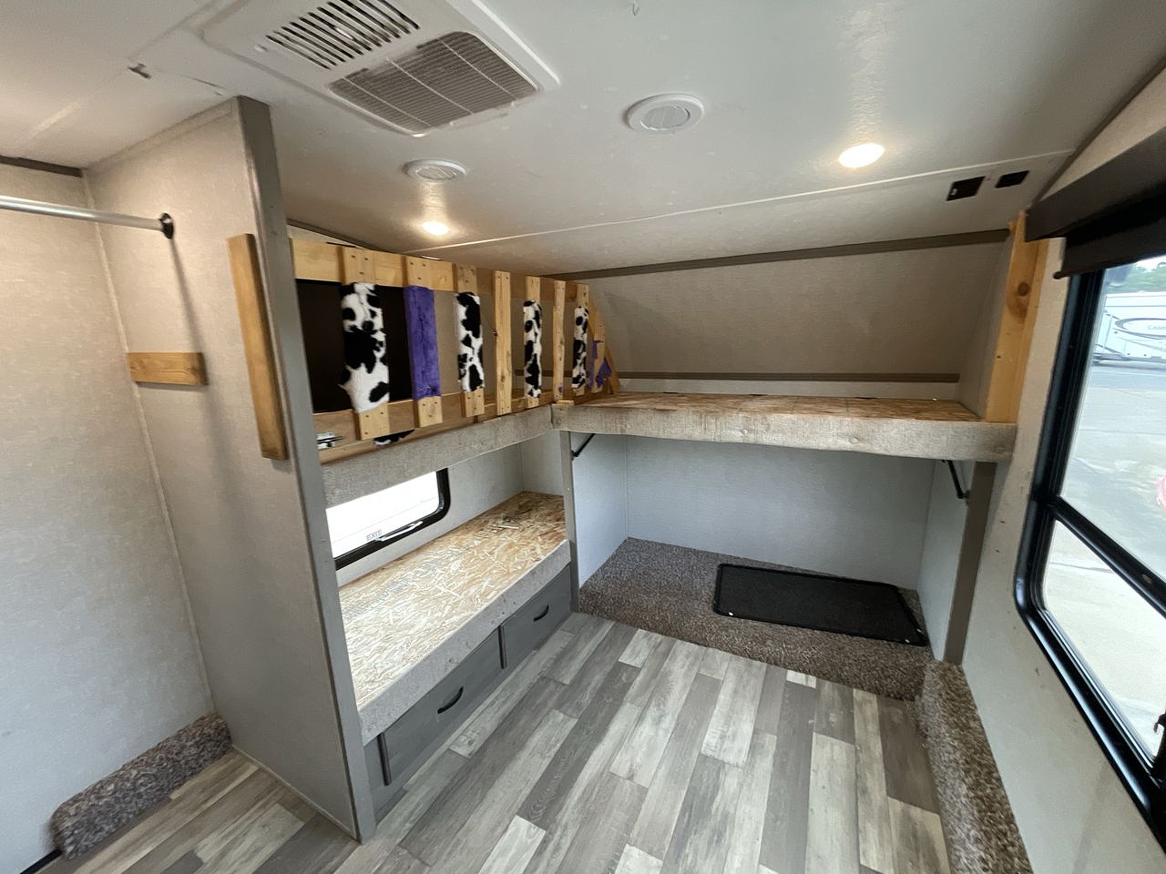 2023 FOREST RIVER CHAPARRAL 355FBX