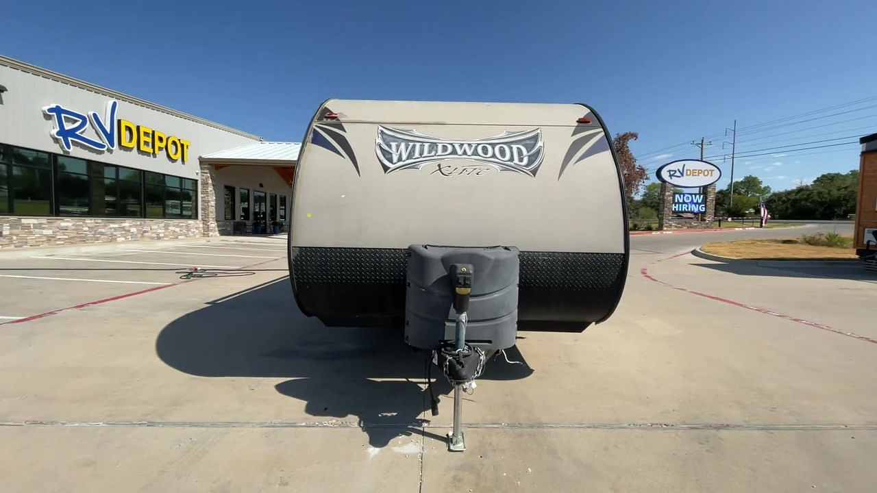 2016 FOREST RIVER WILDWOOD X-LITE 241Q