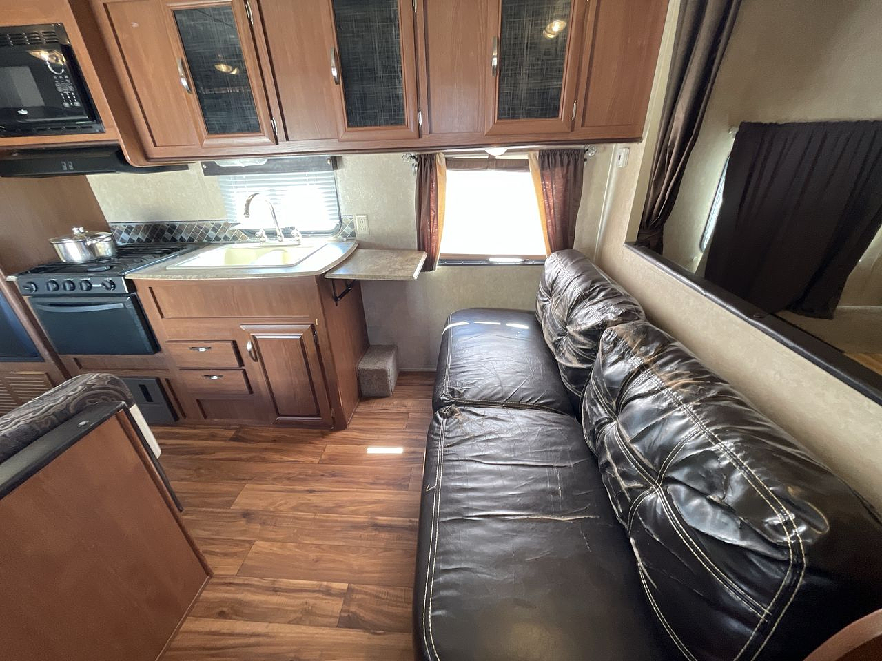 2016 FOREST RIVER WILDWOOD X-LITE 241Q