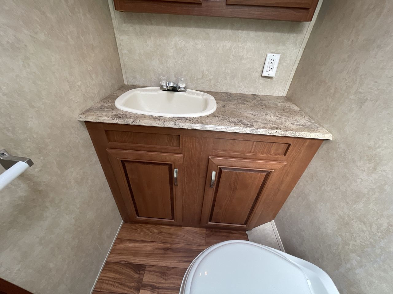 2016 FOREST RIVER WILDWOOD X-LITE 241Q