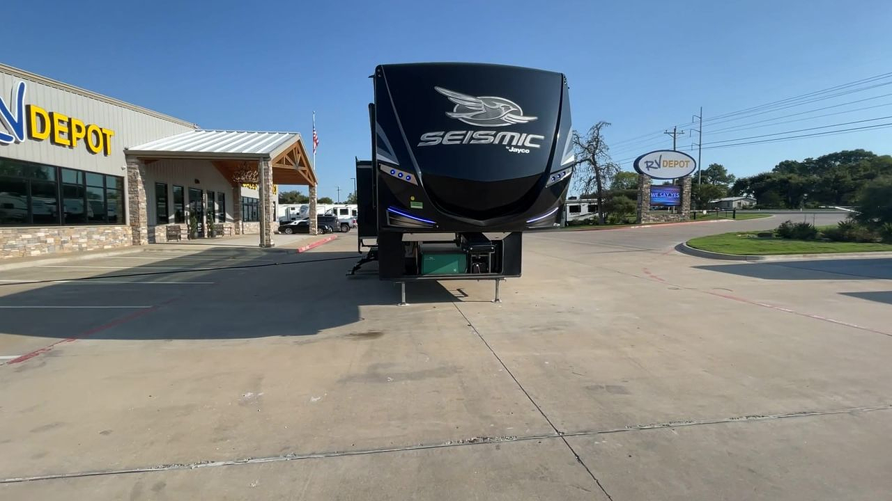 2018 JAYCO SEISMIC 4250