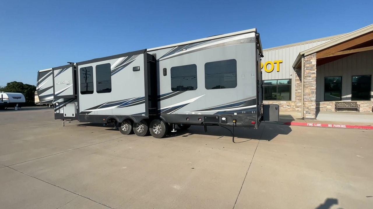 2018 JAYCO SEISMIC 4250