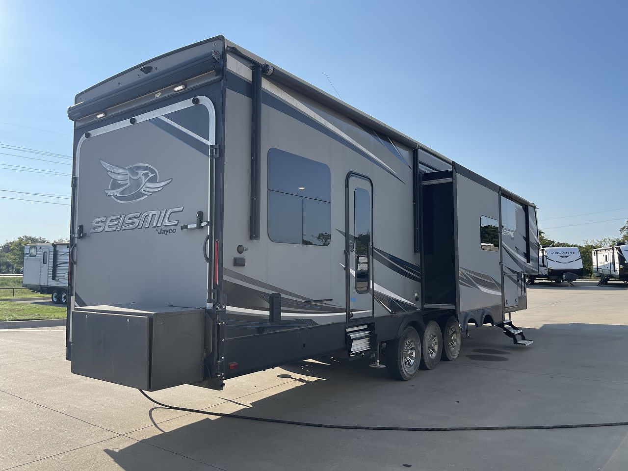 2018 JAYCO SEISMIC 4250