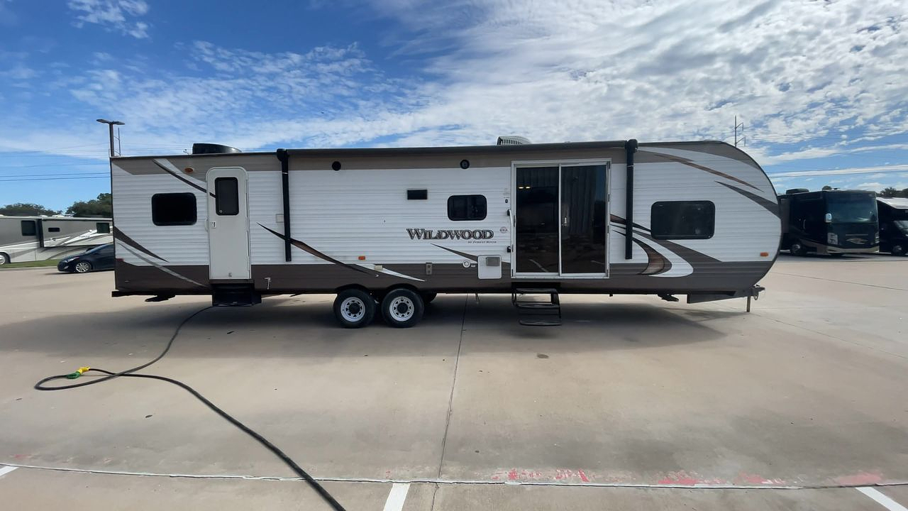 2015 FOREST RIVER WILDWOOD 36BHBS