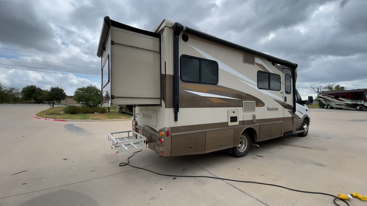 2017 WINNEBAGO NAVION