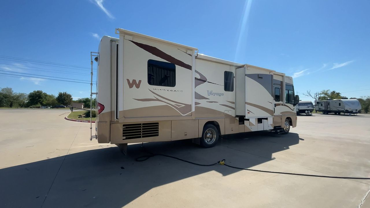 2008 WINNEBAGO VOYAGE 35A