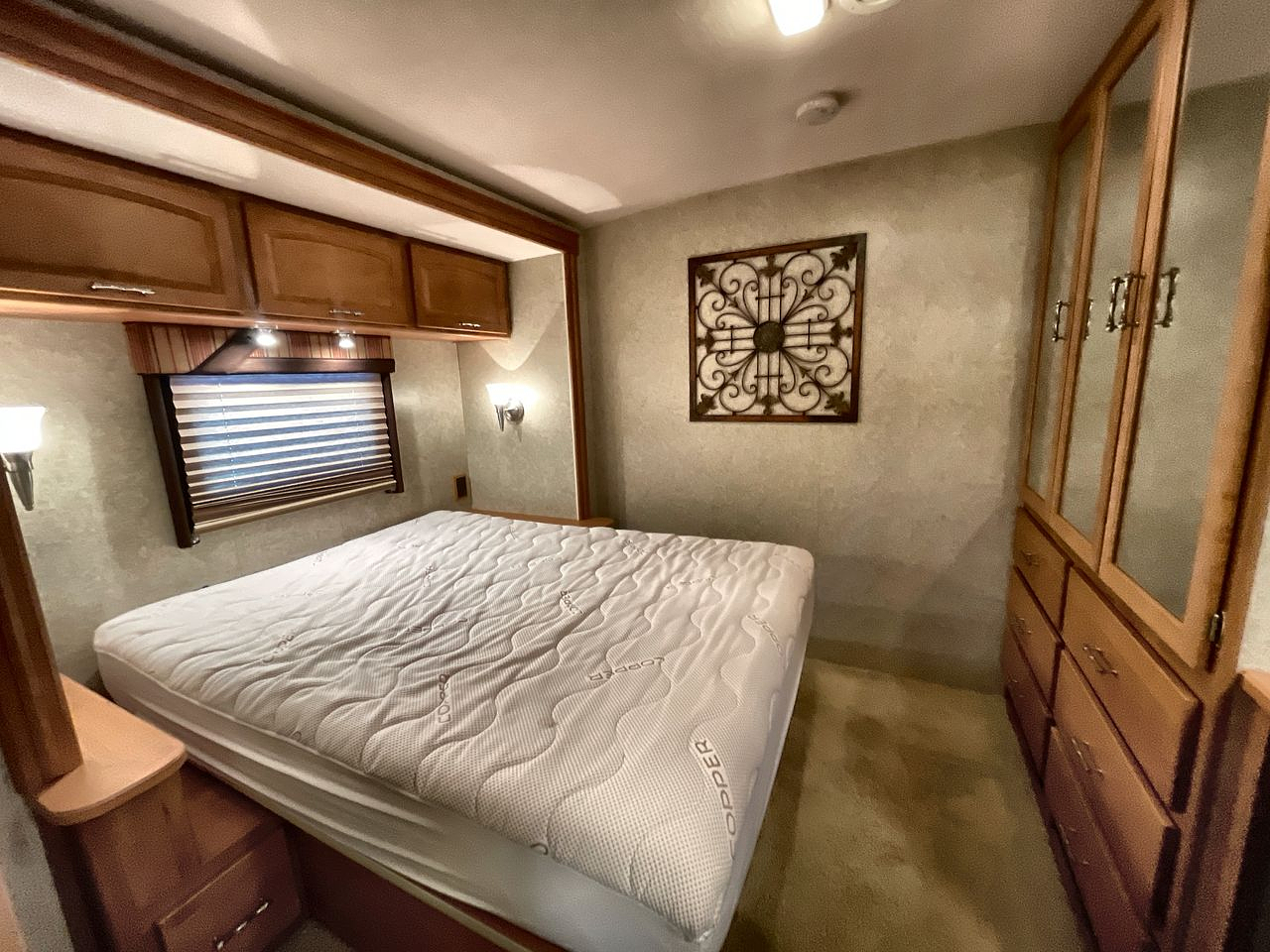 2008 WINNEBAGO VOYAGE 35A