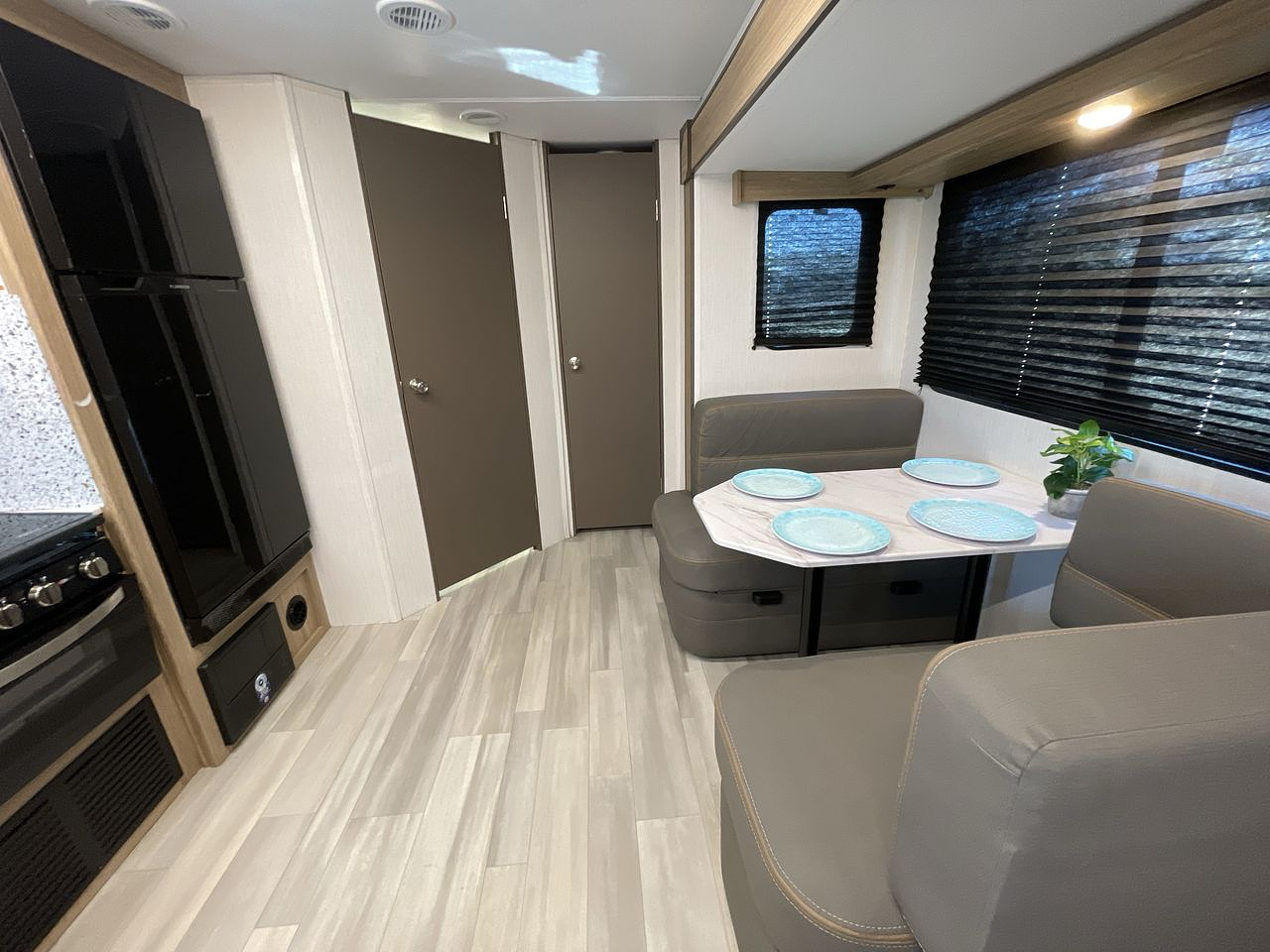 2025 CRUISER AVENIR 24RB