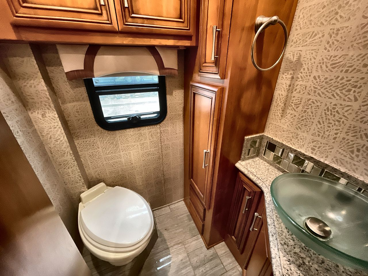 2016 NEWMAR VENTANA 4041