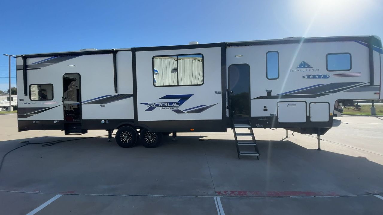 2024 FOREST RIVER ROGUE ARMORED 383G2