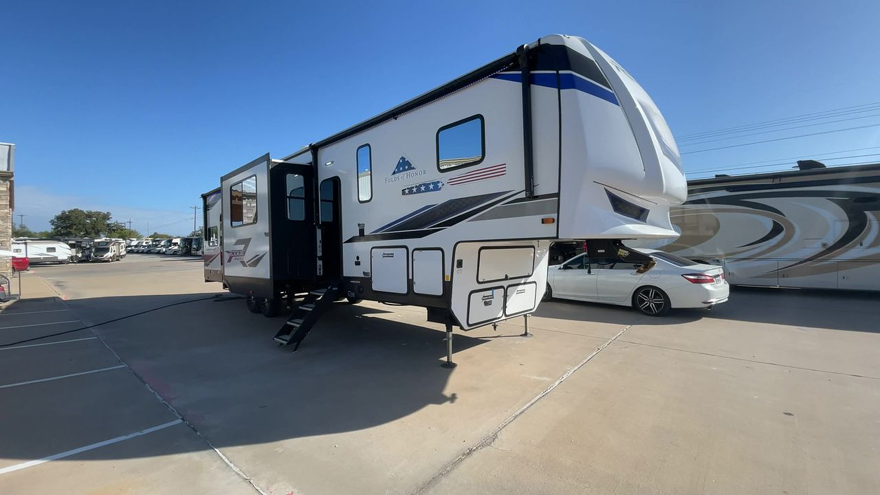 2024 FOREST RIVER ROGUE ARMORED 383G2
