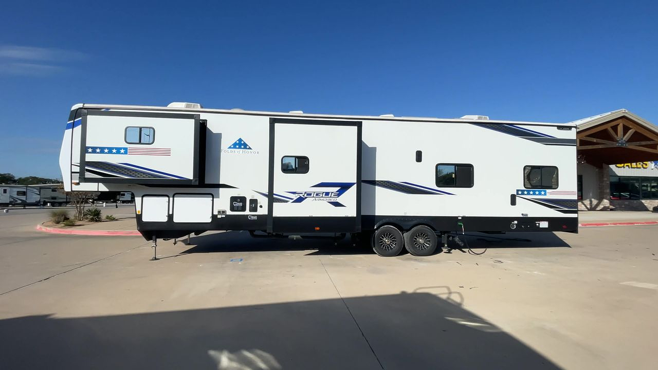 2024 FOREST RIVER ROGUE ARMORED 383G2