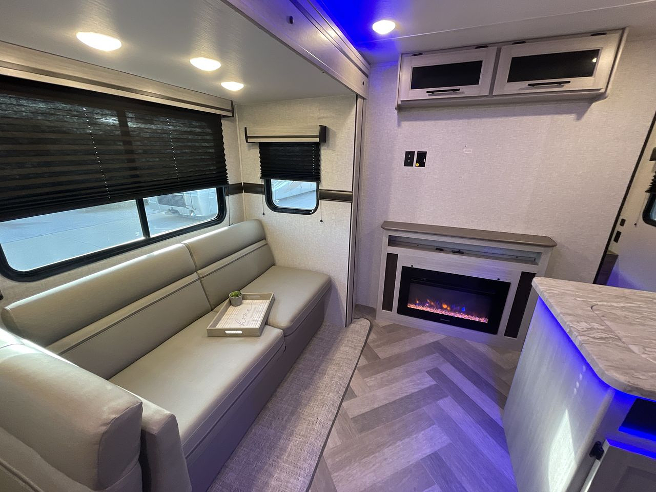 2024 KEYSTONE ZINGER 290KB