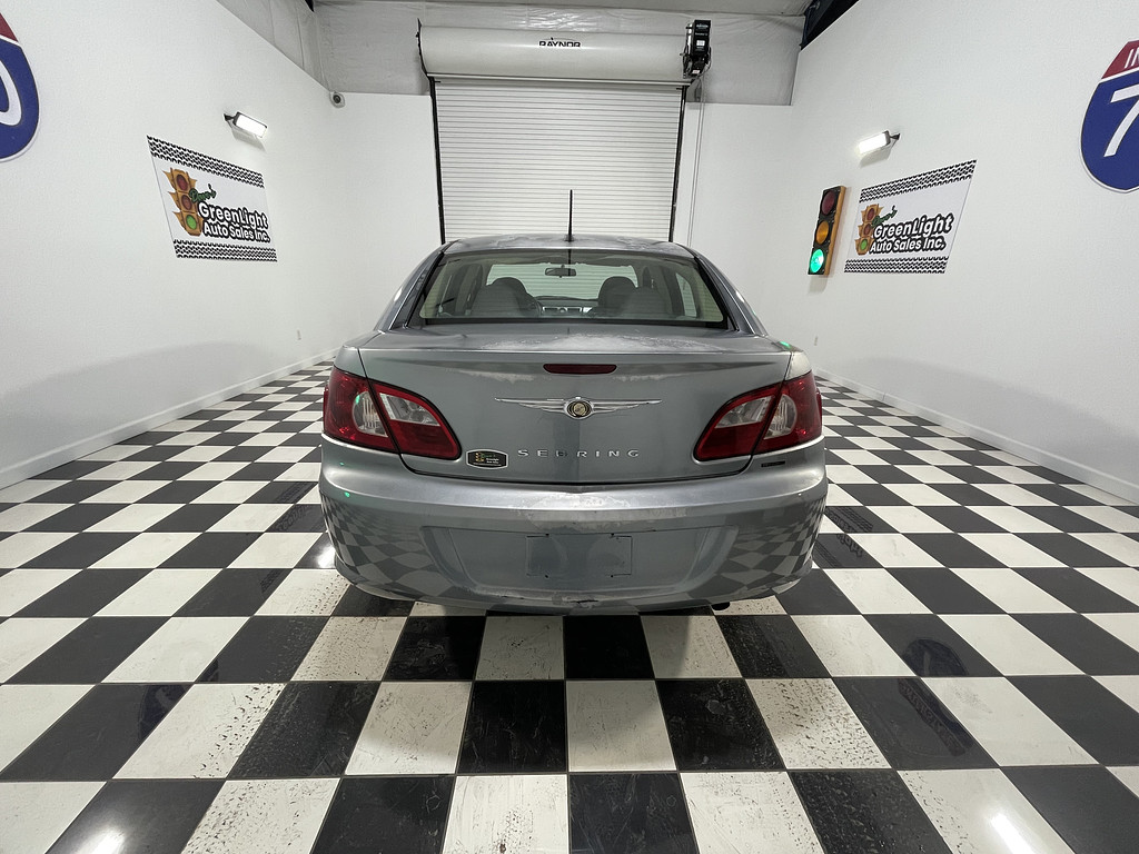 2007 Chrysler SEBRING Located at Dave's GreenLight Auto Sales slide-image