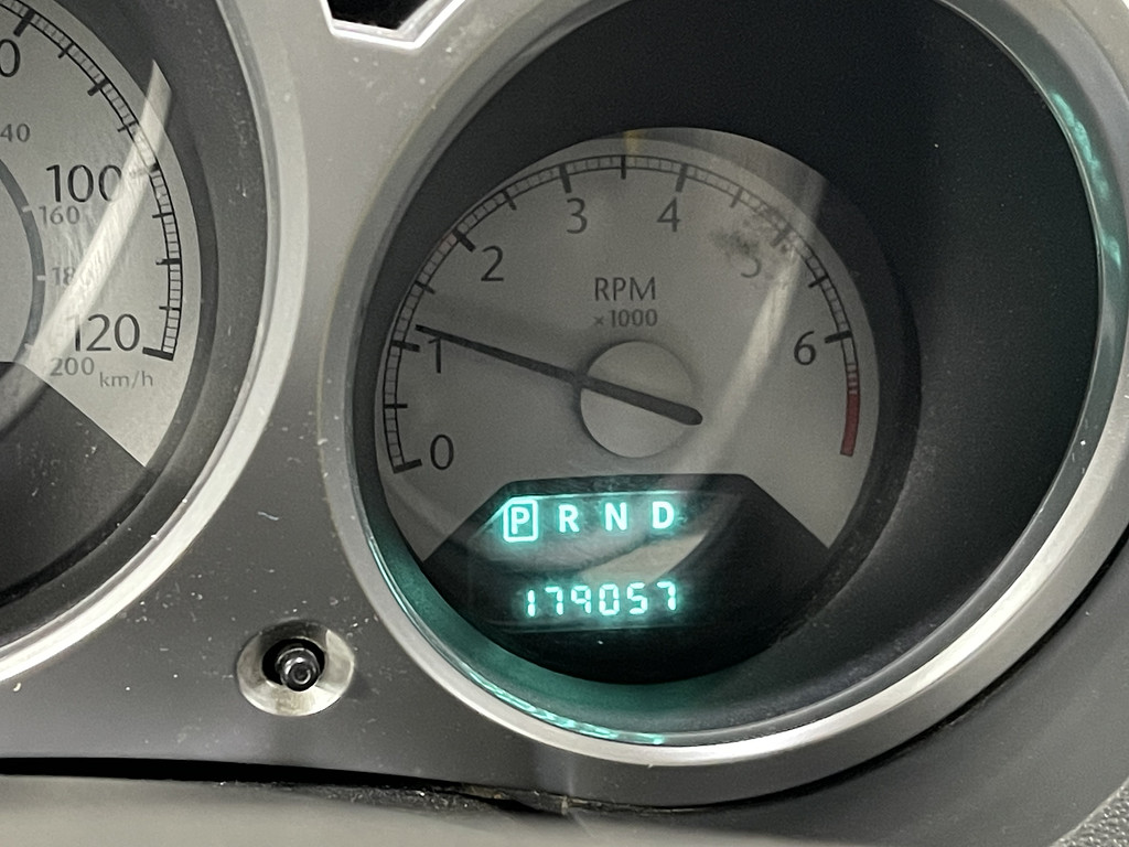 2007 Chrysler SEBRING Located at Dave's GreenLight Auto Sales light-box-slides