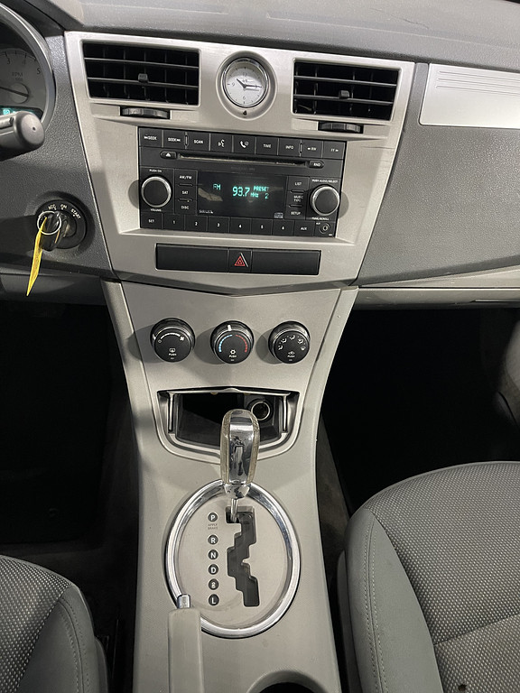 2007 Chrysler SEBRING Located at Dave's GreenLight Auto Sales light-box-slides