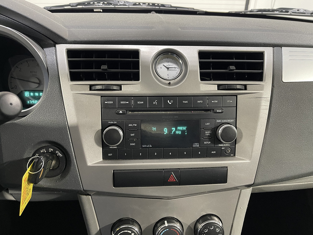 2007 Chrysler SEBRING Located at Dave's GreenLight Auto Sales light-box-slides