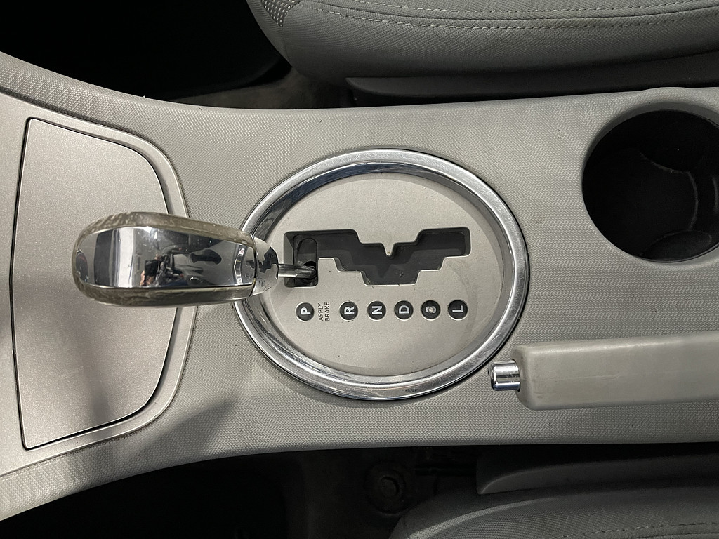 2007 Chrysler SEBRING Located at Dave's GreenLight Auto Sales slide-image