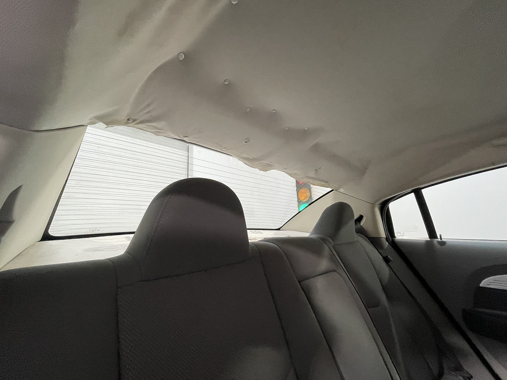 2007 Chrysler SEBRING Located at Dave's GreenLight Auto Sales light-box-slides