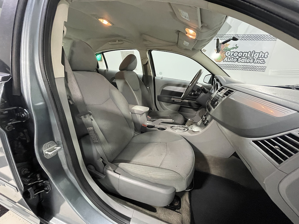 2007 Chrysler SEBRING Located at Dave's GreenLight Auto Sales slide-image