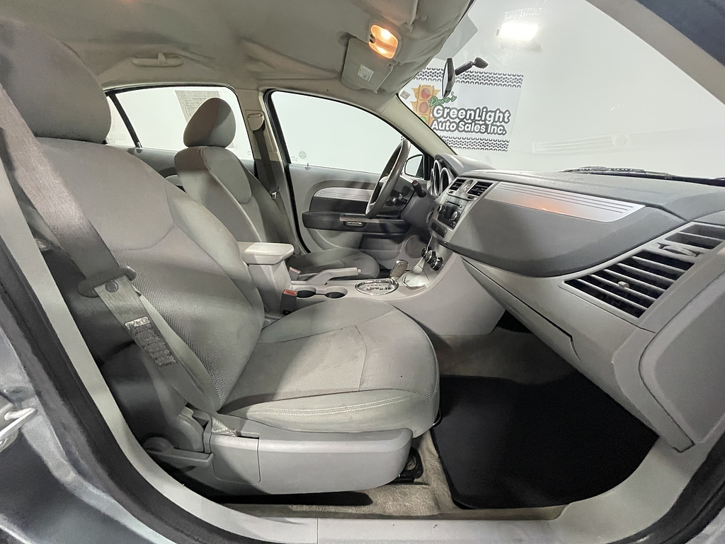 2007 Chrysler SEBRING Located at Dave's GreenLight Auto Sales slide-image