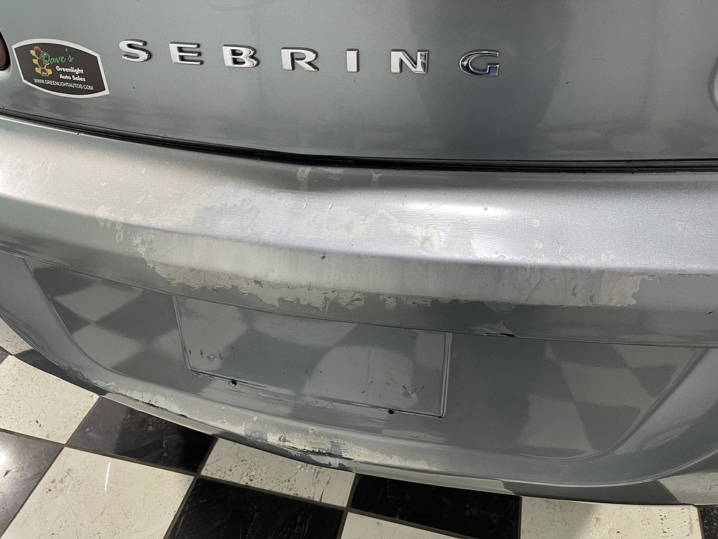 2007 Chrysler SEBRING Located at Dave's GreenLight Auto Sales light-box-slides