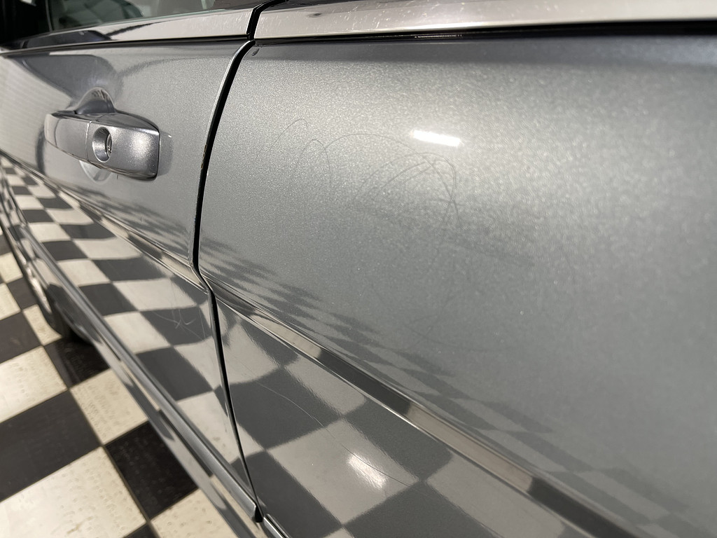 2007 Chrysler SEBRING Located at Dave's GreenLight Auto Sales slide-image