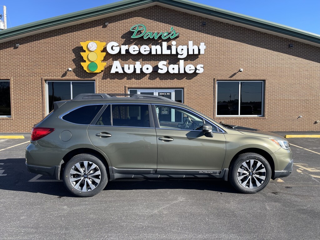 2015 Subaru Outback Limited's photo