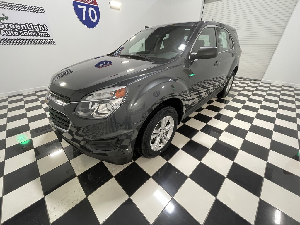 2017 Chevrolet Equinox LS's photo