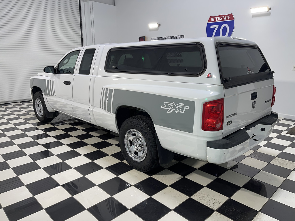 2011 Dodge DAKOTA Located at Dave's GreenLight Auto Sales light-box-slides