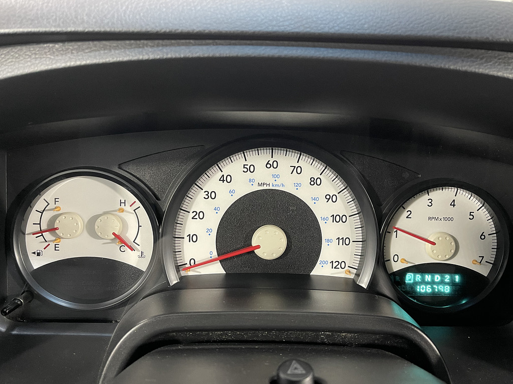 2011 Dodge DAKOTA Located at Dave's GreenLight Auto Sales slide-image