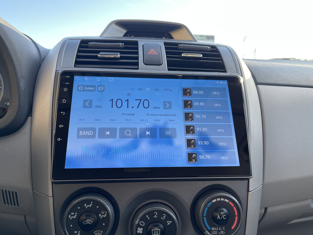 2013 Toyota Corolla BASE S LE Located at Dave's GreenLight Auto Sales light-box-slides