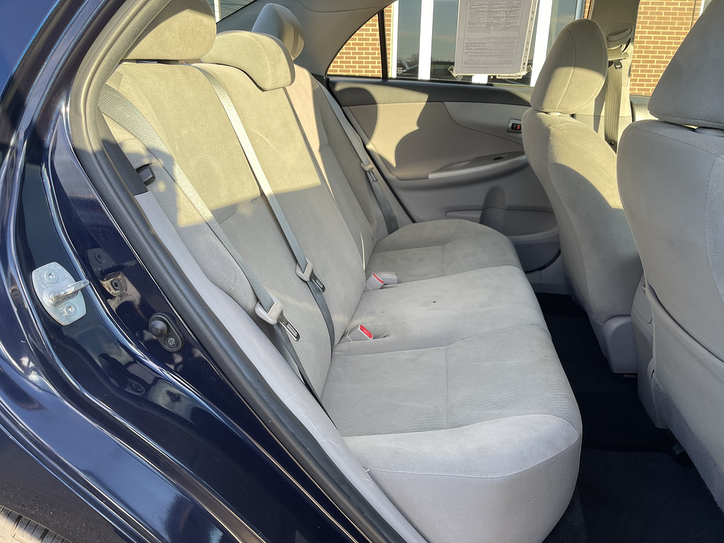 2013 Toyota Corolla BASE S LE Located at Dave's GreenLight Auto Sales slide-image